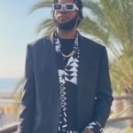 Maestros fa breccia e attira l 'attenzione di una super star delle notti Sanremesi Katia Ricciarelli . Mi ha stupito la sua energia e la sua capacità di adattare un capolavoro della musica internazionale per dare un messaggio alla sua mamma in Nigeria". A dirlo è Katia Ricciarelli, soprano e attrice, che si è congratulata con Abdul, in arte Maestros, giovane ragazzo nigeriano, arrivato in Italia cinque anni fa e ora accompagnato dal suo manager Salvatore Suarato nell'incisione di sue canzoni originali. Abdul da alcuni anni vive e lavora a Castellammare di Stabia, in provincia di Napoli,