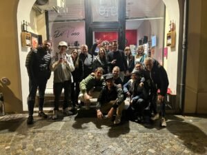 I ragazzi di via Roma della Divinoteca arte e cultura e tanto buon vino